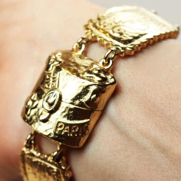 🎊🥳 Host Pick!🎉 Vintage GIVENCHY Travel Bracelet - Picture 4 of 16